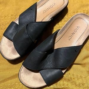Vionic leather sandals  sz 7 EXCELLENT